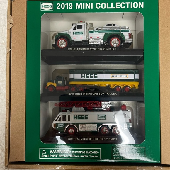COPY - Hess 2019 Mini Collection - Toy Truck and Race Car, Box Trailer, Emergen… - Picture 1 of 4